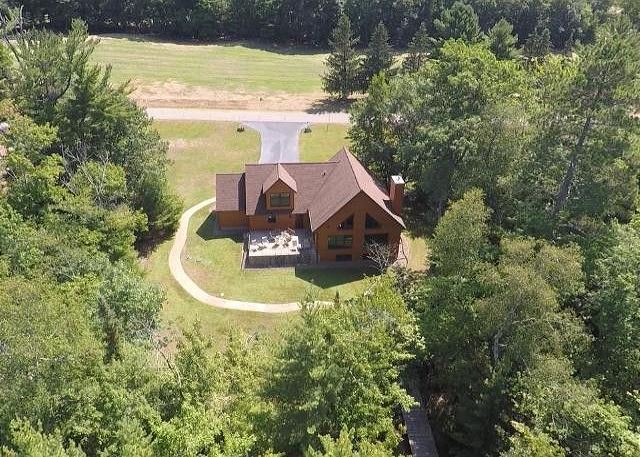  Oak Lane Lake House